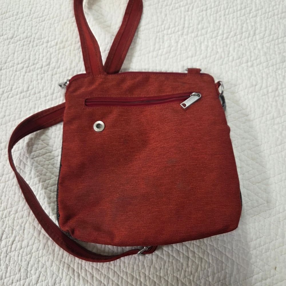 Baggallini Red Gray Two Tone Nylon Crossbody Travel Bag Adjustable Strap - Picture 3 of 8